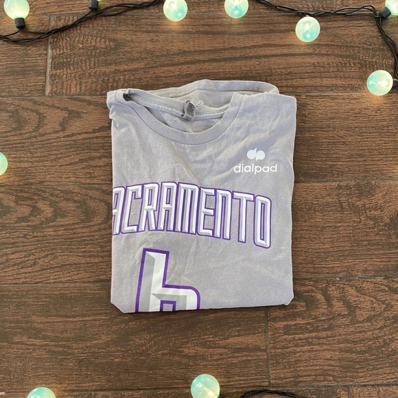 RARE Sacramento Kings Tee - Picture 3 of 3